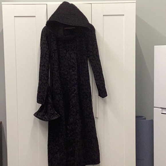 MYCRA PAC NOW black reversible hooded cape with matching bag! Great for witches! - Picture 5 of 16